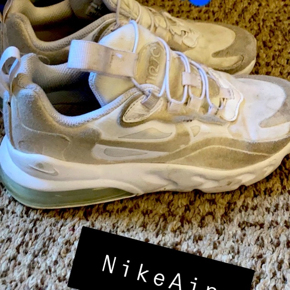Shoe